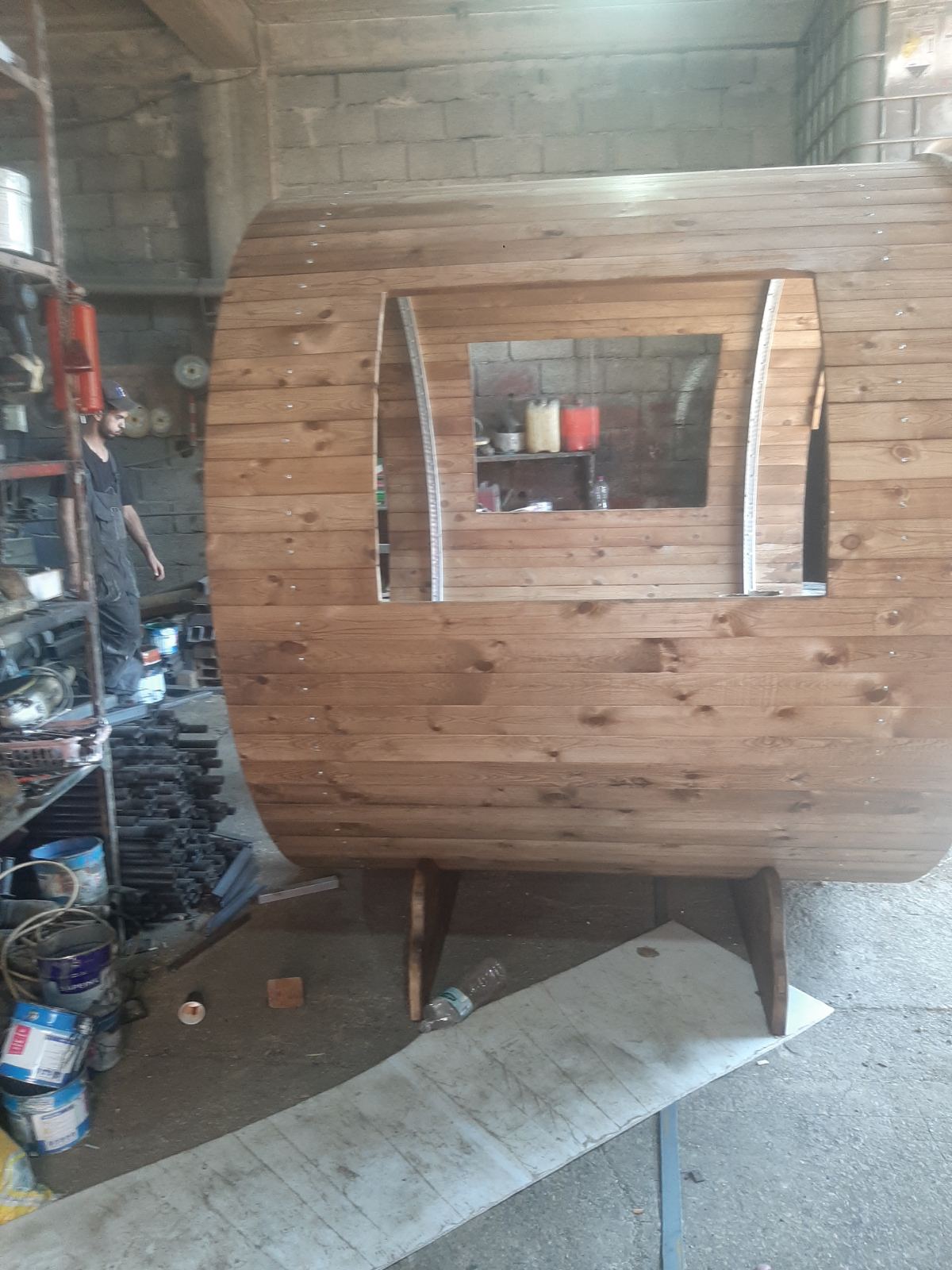 Réalisation d'une table sur mesure pour notre client sur la plage capritour Béjaia