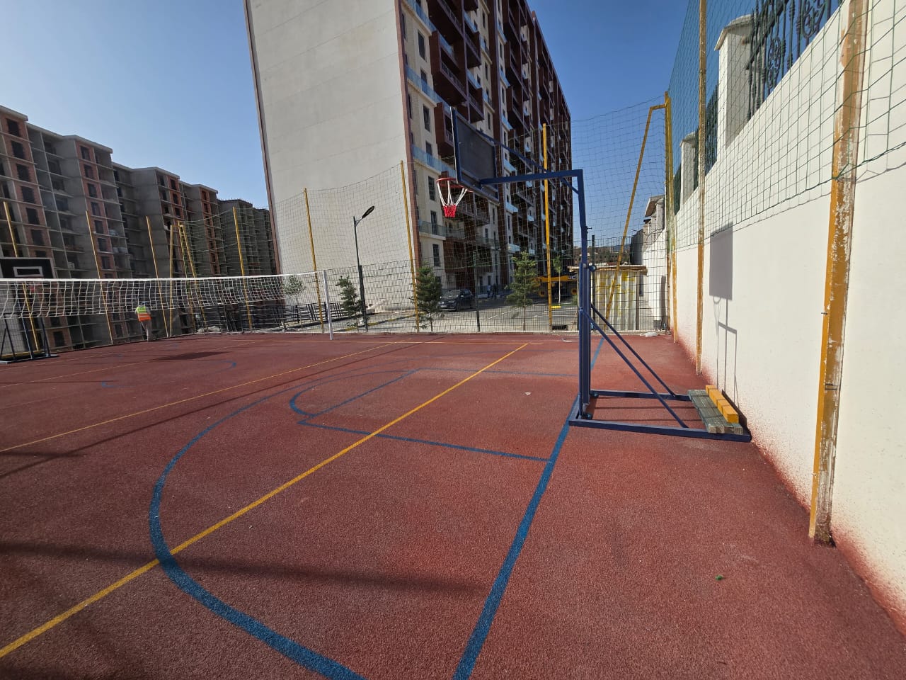 Réalisation d'un Terrain de BasketBall en Gomme EPDM